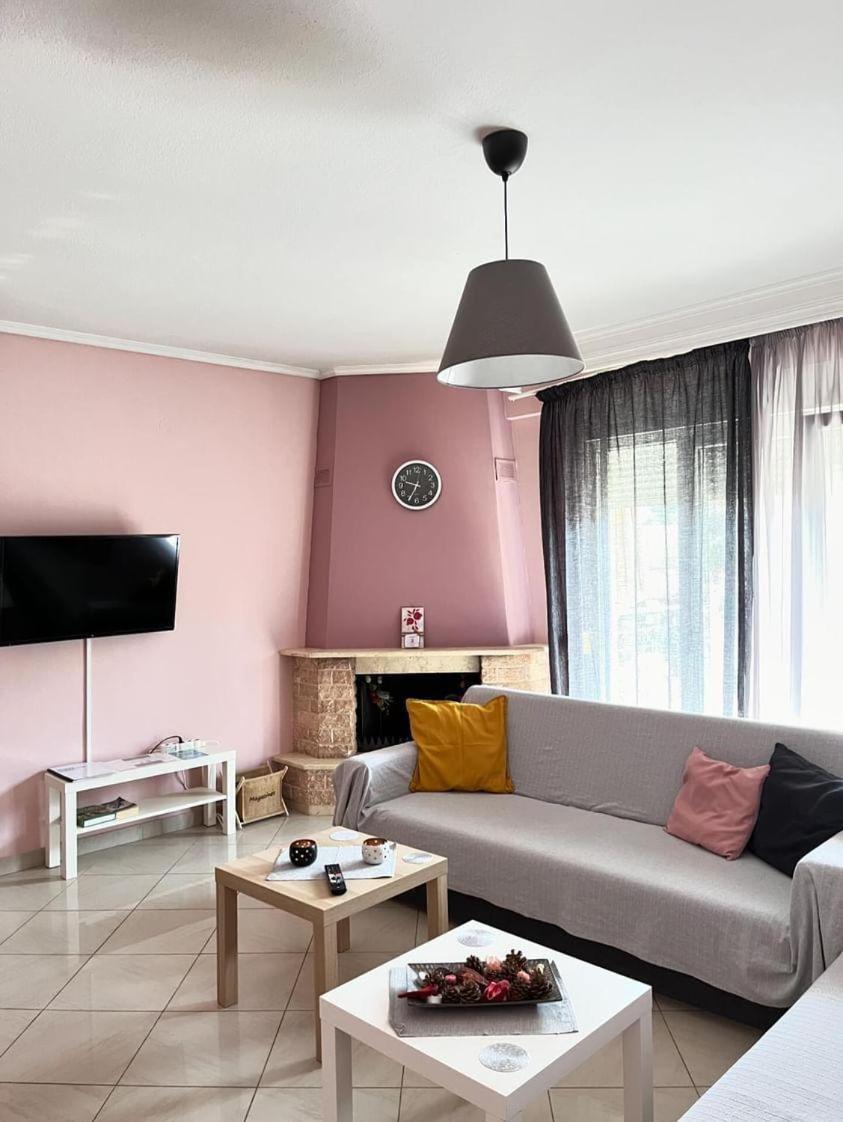 Soyzana Family Apartment Peraía 외부 사진